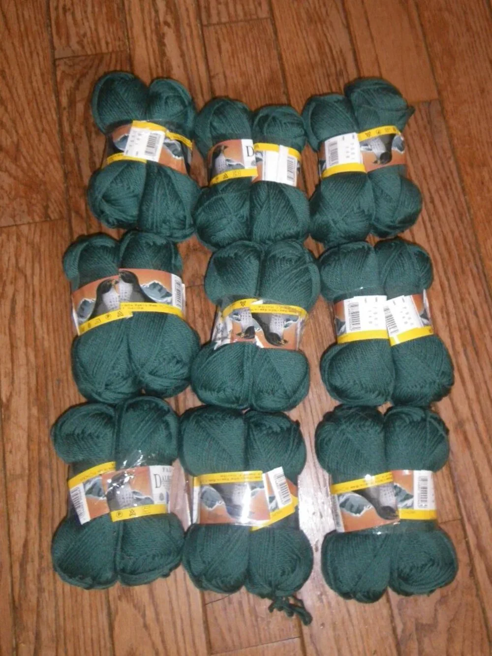 18 Small Skeins Tiur Dalegarn Mohair & Wool Blend Yarn Color Forest Green 116 yd